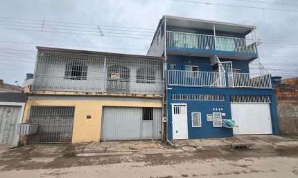 Sobrado para venda tem 250 metros quadrados com 4 quartos em Fazendinha - Brasília - DF