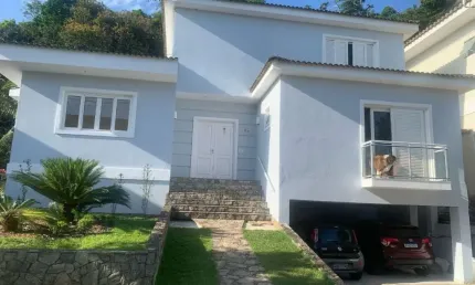 Casa com 4 quartos 255m² Condomínio Camboatá - Piratininga - Niterói - RJ