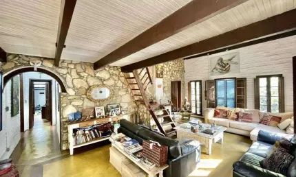 Casa Campo em condomínio fechadocom 3 dormitórios à venda, 295 m² por R$ 1.600.000 - Vila Real Moinho Velho - Embu das Artes/SP