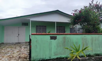 Casa com 3 quartos à venda na Avenida Paranaguá, 68, Balneário Gaivotas, Matinhos