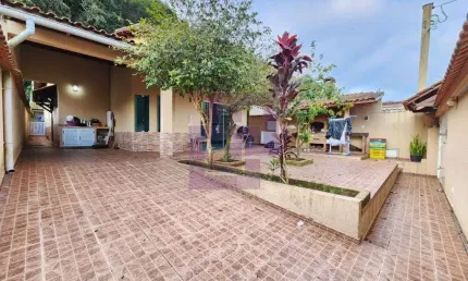 Casa com 3 quartos à venda na Avenida Ariovaldo Reis, Jardim Guaiuba, Guarujá