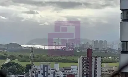 Apartamento à venda no bairro Vila Alzira em Guarujá/SP