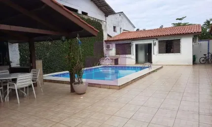 Casa com 5 quartos à venda na Rua Abdala Daiggi, Enseada, Guarujá