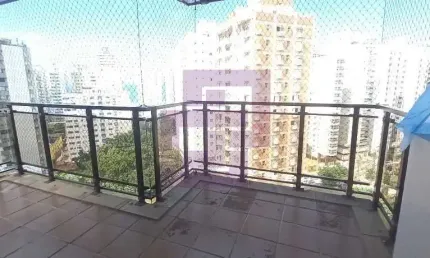 Apartamento à venda no bairro Pitangueiras em Guarujá/SP