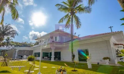 Sobrado à venda no bairro Balneário Praia do Pernambuco em Guarujá/SP