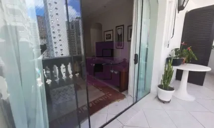 Apartamento à venda no bairro Pitangueiras em Guarujá/SP
