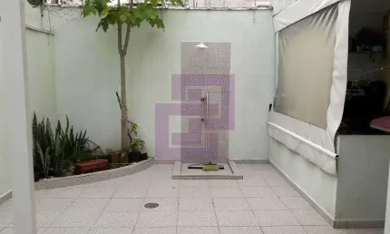 Sobrado à venda no bairro Jardim Las Palmas em Guarujá/SP