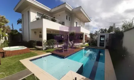 Sobrado à venda no bairro Jardim Virgínia em Guarujá/SP