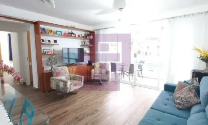 Apartamento à venda no bairro Vila Alzira em Guarujá/SP