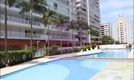 Apartamento à venda no bairro Vila Alzira em Guarujá/SP