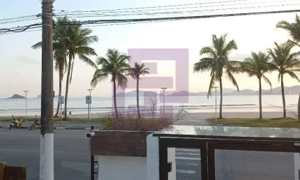 Sobrado à venda no bairro Loteamento João Batista Julião em Guarujá/SP