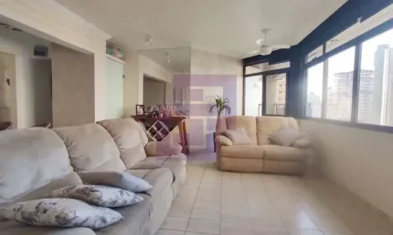 Apartamento à venda no bairro Vila Alzira em Guarujá/SP