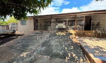 Casa com 03 Dormitórios sendo 01 Suíte na Vila C Nova próximo a Itaipu Binacional