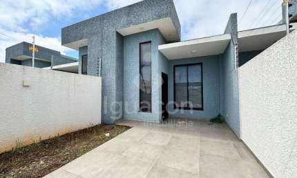 Casa com 02 Dormitórios sendo 01 Suíte e Edicula com Churrasqueira na Vila Maria