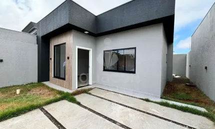 Casa com 02 Dormitórios sendo 01 Suíte e Passagem Lateral na Vila Maria