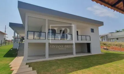 Belíssima casa à venda no Condomínio Serra Verde, IGARAPÉ - MG