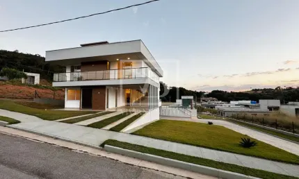 Casa à Venda em Betim - Condomínio Vale da Serra Vianópolis, BETIM - MG