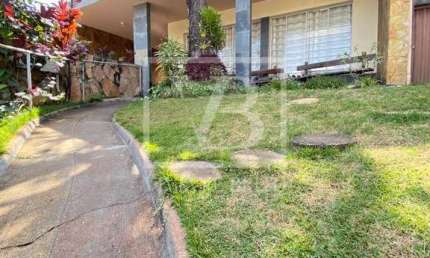 Casa com 3 quartos sendo 2 suítes no Centro de BETIM -MG