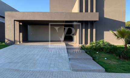 Casa com 4 quartos sendo 2 suítes no La Ville Residence em BETIM - MG
