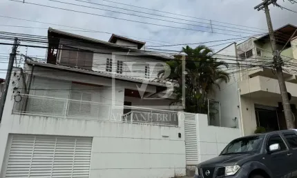 Casa para venda e locação, com 3 quartos, suíte, no Brasiléia em BETIM - MG