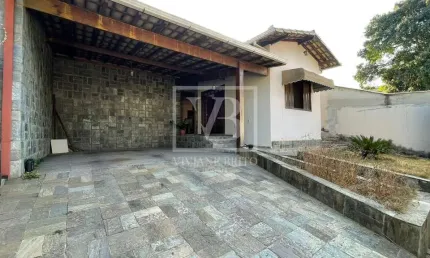 Casa para aluguel no bairro nossa senhora das graças com 2 suítes e 4 vagas