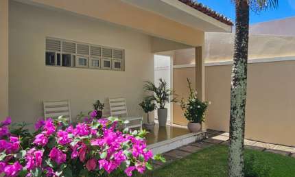 Casa com 3 quartos à venda na Rua Ana Angelina de Macedo, 1943, Candelária, Natal