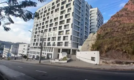 Apartamento com 2 Quartos, Varanda e Garagem – Manoel Honório, Juiz de Fora | 60 m²