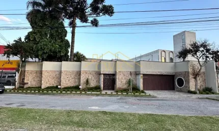 Oportunidade Única na Kennedy: Duas Casas em um Terreno Espetacular de 1.000m²!