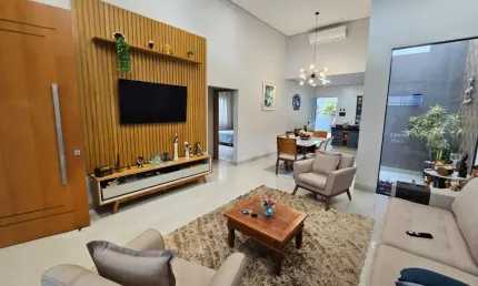 Casa com 03 quartos sendo 02 suítes com área gourmet