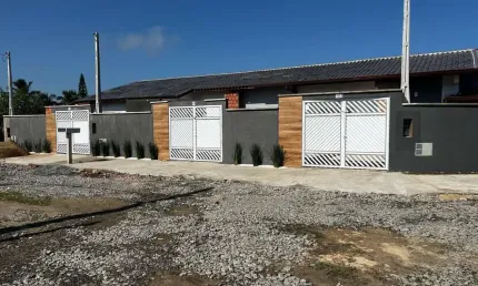 Casa com 2 quartos à venda no Jardim Grandesp, Itanhaém , 61 m2 por R$ 329.000