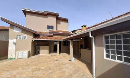 Casa para Venda em Mogi Guaçu, Jardim São José, 3 dormitórios, 3 suítes, 3 banheiros, 4 vagas