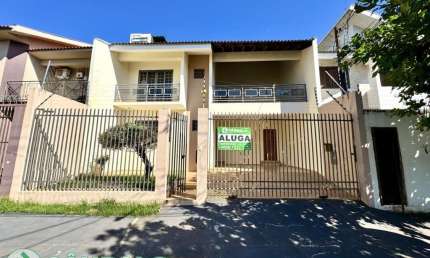 Sobrado com 3 quartos para alugar por R$ 2950.00, 137.29 m2 - JARDIM HIGIENOPOLIS - MARINGA/PR