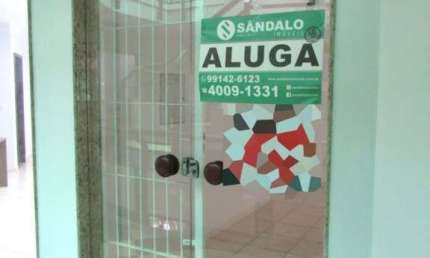 Sala Comercial para alugar por R$ 1200.00, 58.00 m2 - ZONA 06 - MARINGA/PR