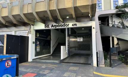 Apartamento com 3 quartos para alugar por R$ 3200.00, 96.83 m2 - ZONA 01 - MARINGA/PR