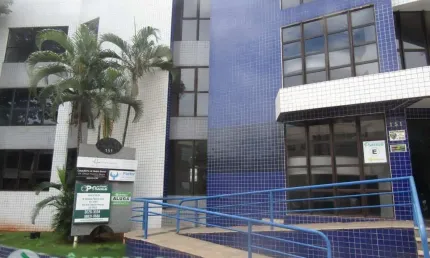 Sala Comercial para alugar por R$ 1300.00, 32.60 m2 - ZONA 04 - MARINGA/PR
