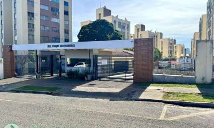 Apartamento com 2 quartos para alugar por R$ 850.00, 45.60 m2 - JARDIM IPANEMA - MARINGA/PR