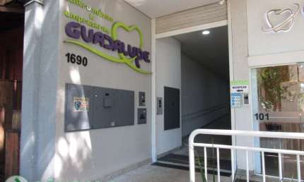Sala Comercial para alugar por R$ 1900.00, 42.00 m2 - ZONA 05 - MARINGA/PR