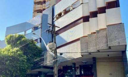 Apartamento com 3 quartos para alugar por R$ 4500.00, 189.00 m2 - ZONA 01 - MARINGA/PR