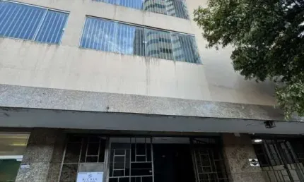 Apartamento com 3 quartos para alugar por R$ 3800.00, 0.00 m2 - ZONA 01 - MARINGA/PR