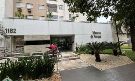 Apartamento com 3 quartos para alugar por R$ 2600.00, 0.00 m2 - ZONA 03 - MARINGA/PR