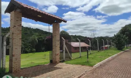 Casa em Condomínio com 2 quartos à venda por R$ 2500000.00, 150.00 m2 - PARQUE ALVAMAR - SARANDI/PR