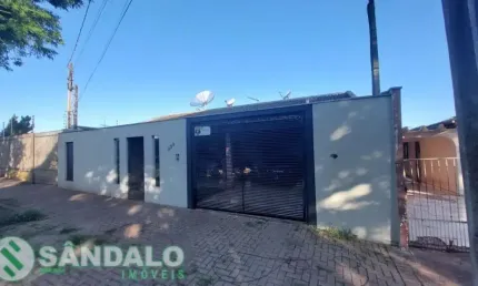 Casa com 3 quartos à venda por R$ 698000.00, 181.43 m2 - VILA MARUMBY - MARINGA/PR