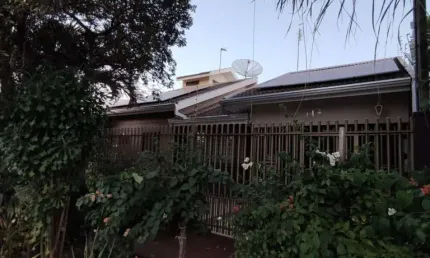 Casa com 3 quartos à venda na Rua Pioneiro Antônio de Paula Freitas, 442, Jardim Império do Sol, Maringá