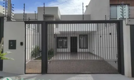Casa com 3 quartos à venda por R$ 520000.00, 87.81 m2 - JARDIM MONTE REI - MARINGA/PR