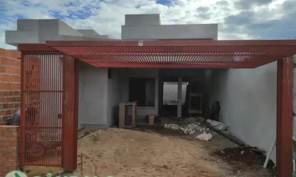 Casa com 3 quartos à venda por R$ 550000.00, 105.91 m2 - JARDIM IPANEMA - MARINGA/PR