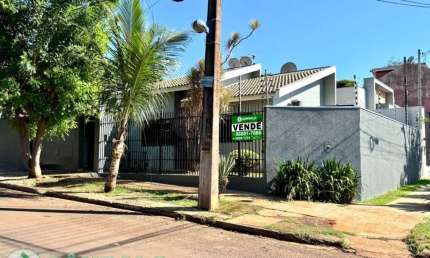 Casa com 2 quartos à venda por R$ 470000.00, 125.58 m2 - LOTEAMENTO MADRID - MARINGA/PR