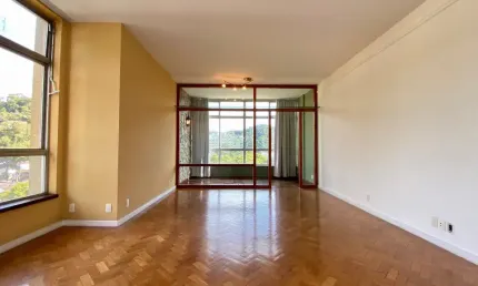 Apartamento na zona sul de Petrópolis! Praça da liberdade