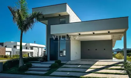 Casa Térrea de Alto Padrão no Condomínio Rosa Internacional – Garopaba/SC