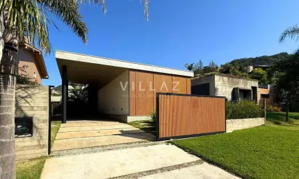 Casa térrea de alto padrão a 150 metros do mar – Morrinhos, Garopaba