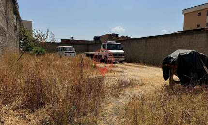 Terreno Lote no Barreiro bairro Tirol 360 m² em Belo Horizonte